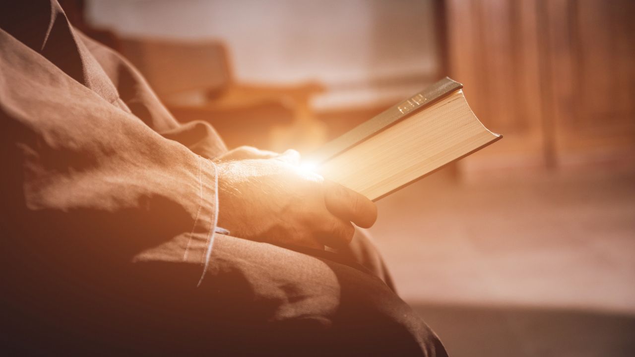 O que é um Culto Evangélico_ Uma Experiência de Fé e Comunhão